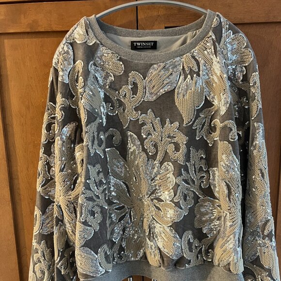 Long sleeve sweater. - Picture 2 of 14